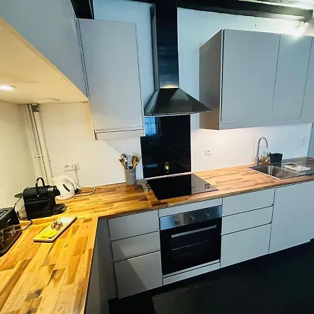 Apartament Spacieux De Charme En Hyper-centre Caen